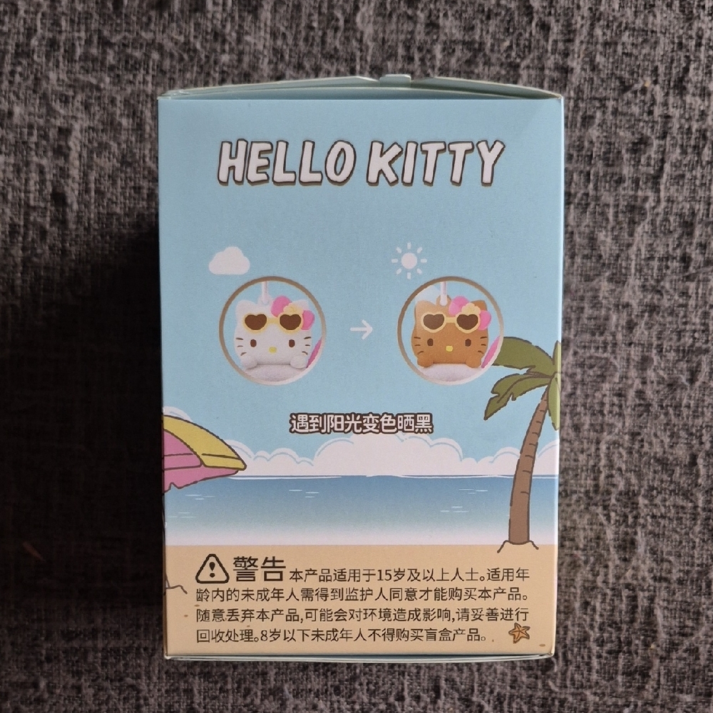 SEALED HELLO KITTY Blind Box Beach - Picture 5 of 7